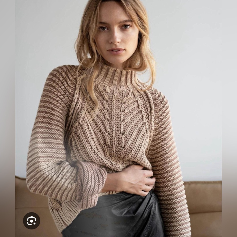 Free People Sweetheart Sweater in Sandcastle Size M